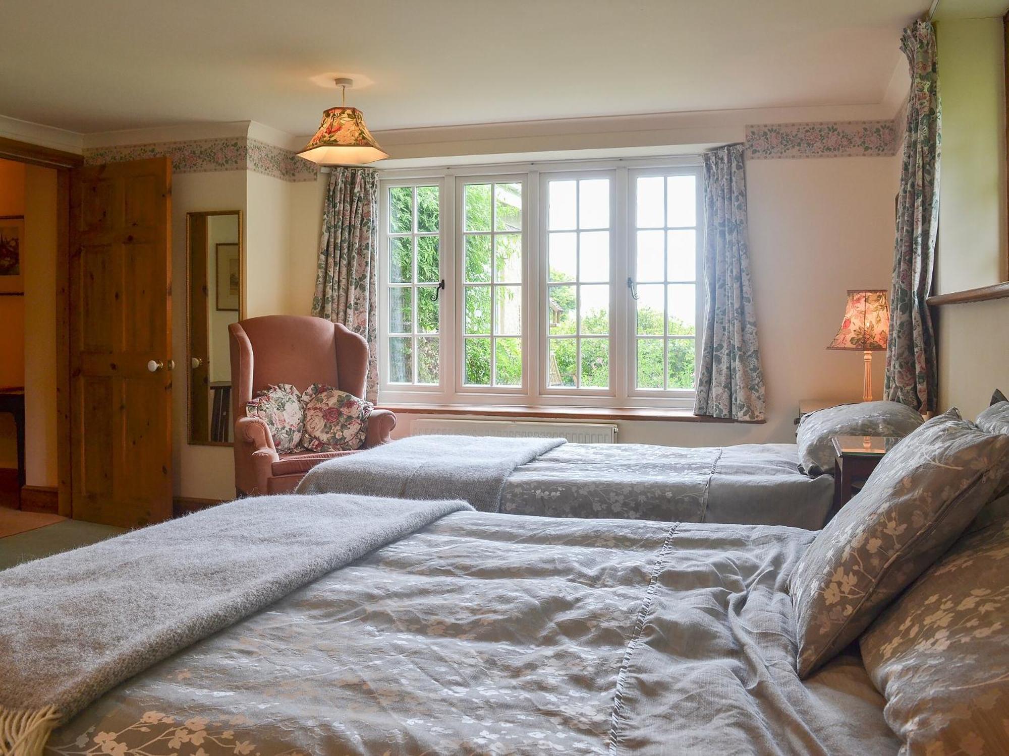Villa Gardeners Rest Hawley Bottom Esterno foto
